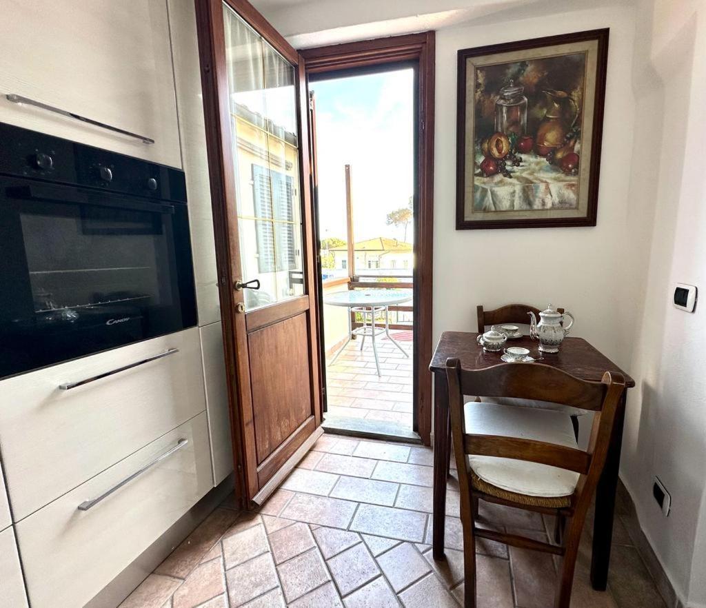 Ferienwohnung Casa Danila Quercianella Exterior foto